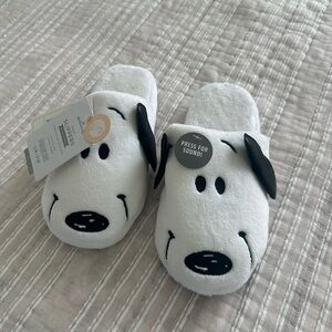 Peanuts® Snoopy Slippers With Sound, Small/Medium